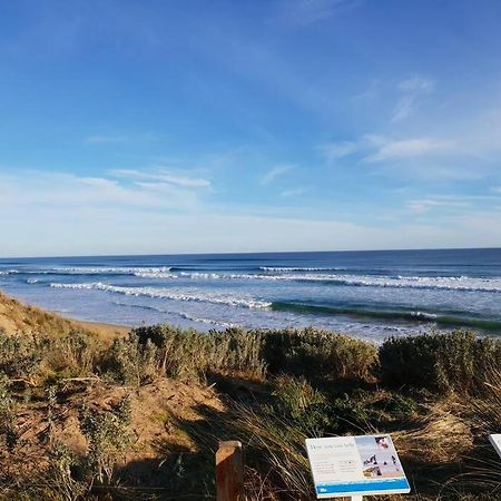 Venus Haven - Beach 1, Linen, Wifi, Netflix Venus Bay Luaran gambar